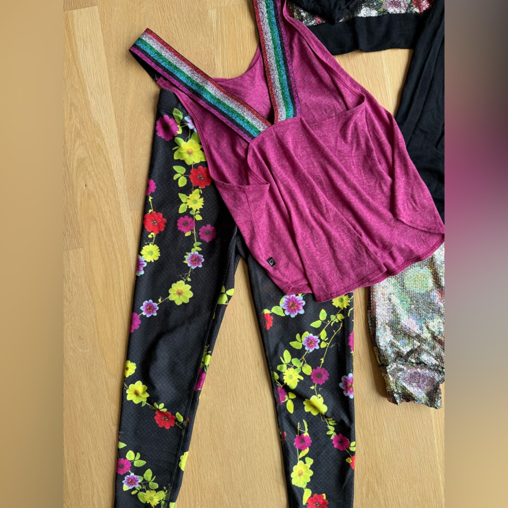 Terez Activewear sets 2 for 1 - Picture 2 of 6